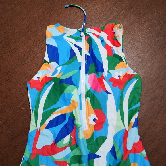 NWOT ... Vibrant Floral One Piece Swimsuit - Picture 6 of 8